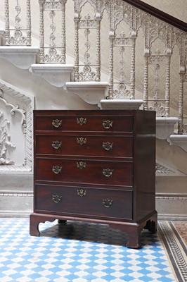 Lot 39 - A George III mahogany chest of drawers