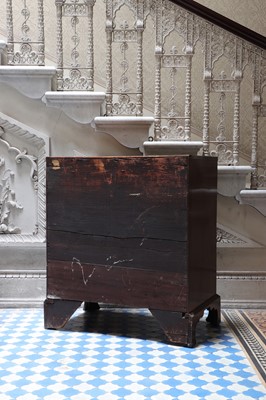 Lot 39 - A George III mahogany chest of drawers