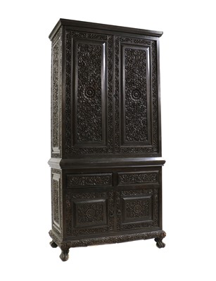Lot 413 - An Anglo-Chinese cupboard