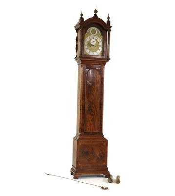 Lot 394 - A George III mahogany 8-day longcase clock