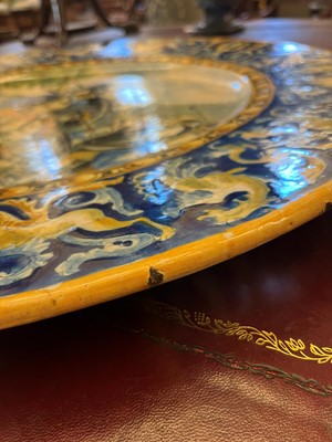 Lot 348 - An Urbino-style 'istoriato' maiolica charger