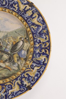 Lot 348 - An Urbino-style 'istoriato' maiolica charger