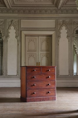 Lot 223 - ☘ A Victorian mahogany chest of drawers