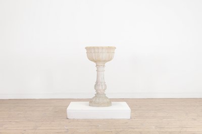 Lot 248 - A Moghul-style white marble pedestal urn