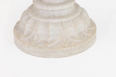 Lot 248 - A Moghul-style white marble pedestal urn