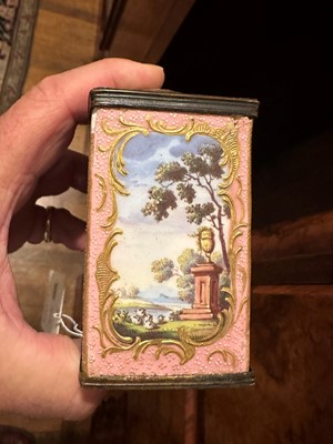 Lot 371 - ☘ An enamel tea caddy