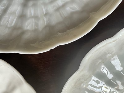 Lot 373 - ☘ A quantity of Belleek 'Echinus' porcelain teawares
