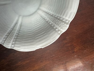 Lot 373 - ☘ A quantity of Belleek 'Echinus' porcelain teawares
