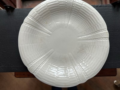 Lot 373 - ☘ A quantity of Belleek 'Echinus' porcelain teawares