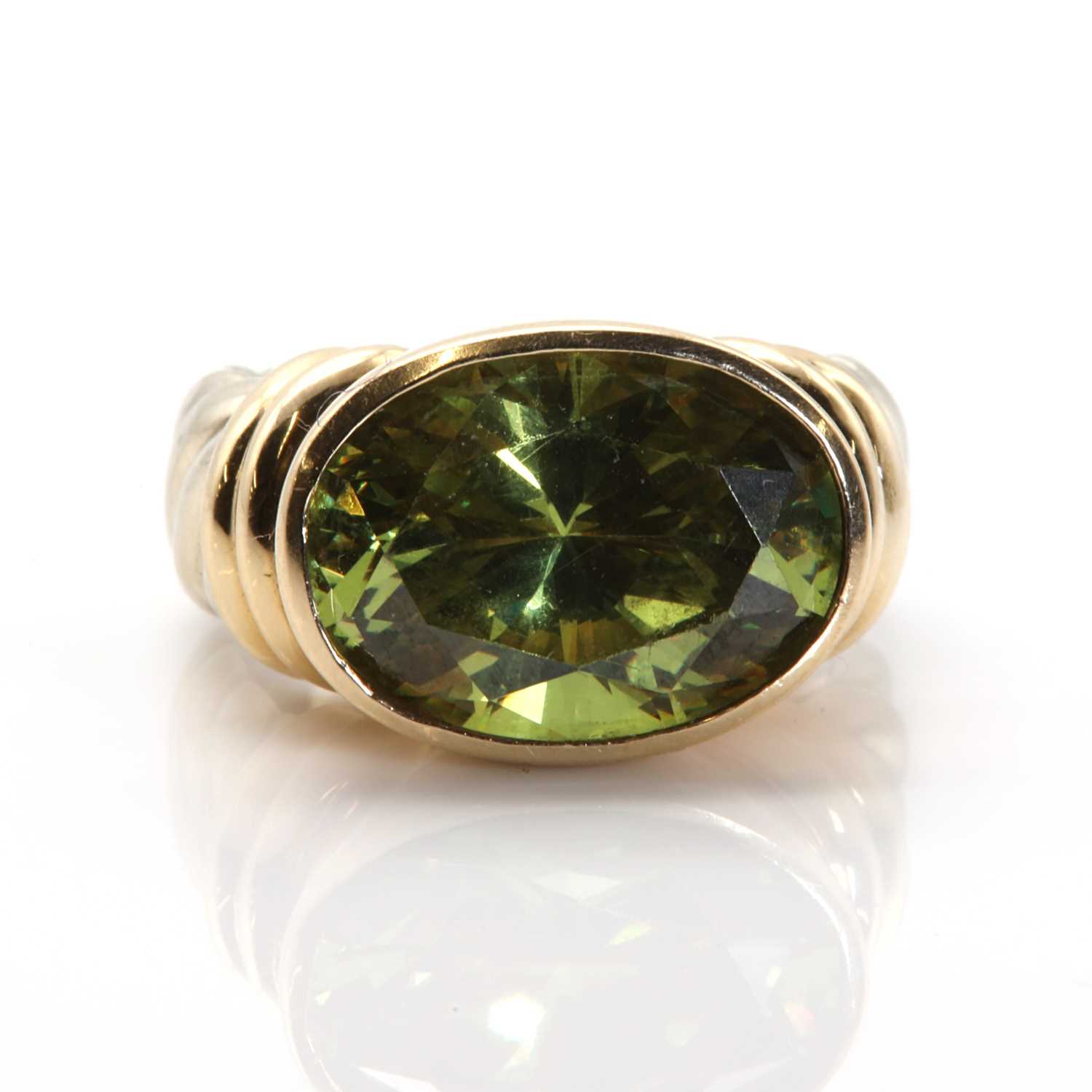 Gold ring with green zirconia main image 1
