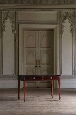 Lot 281 - ☘ An Edwardian mahogany rectangular side table