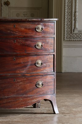 Lot 282 - ☘ A Regency mahogany bow-front chest of drawers