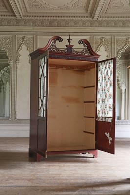 Lot 114 - ☘ An Edwardian mahogany hanging cupboard