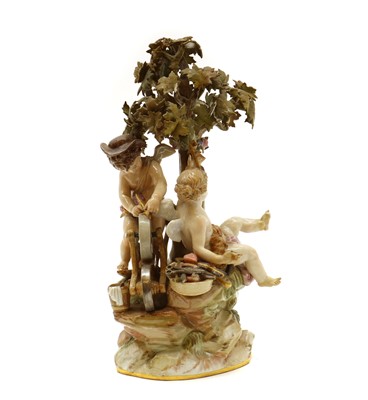 Lot 205 - A Meissen porcelain figure group