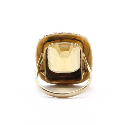 Lot 8 - A Victorian gold citrine and split pearl cluster ring