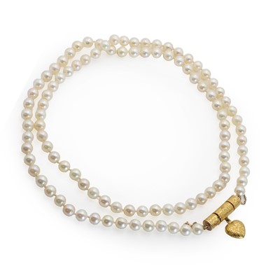 Lot 95 - A single row uniform cultured pearl necklace