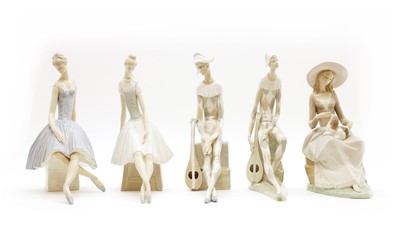 Lot 172 - A group of Lladro porcelain figures