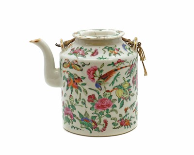 Lot 149 - A Chinese famille rose teapot