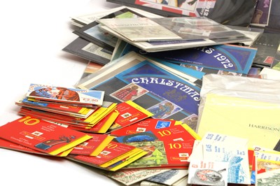 Lot 350 - A large quantity of GB stamp booklets