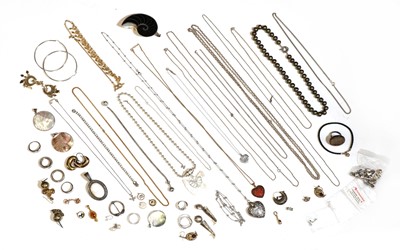 Lot 333 - A collection of gold and silver jewellery