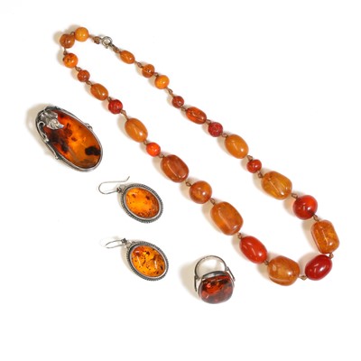 Lot 322 - A small collection of continental silver Baltic amber jewellery