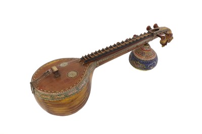 Lot 320 - An Indian veena