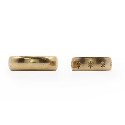 Lot 139 - Two 9ct gold wedding rings