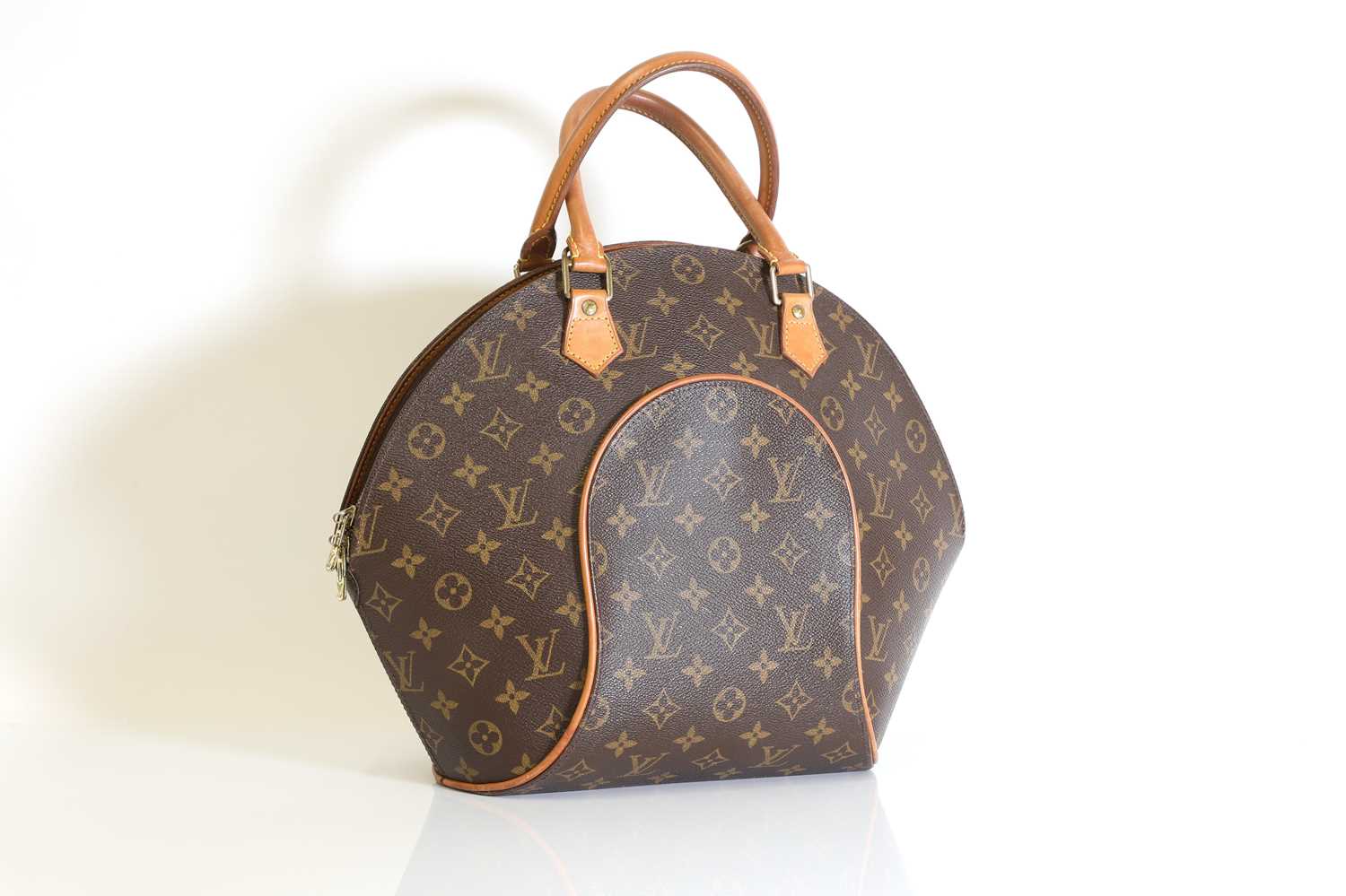 Lot 295 - Louis Vuitton - Ellipse MM bag, in monogram