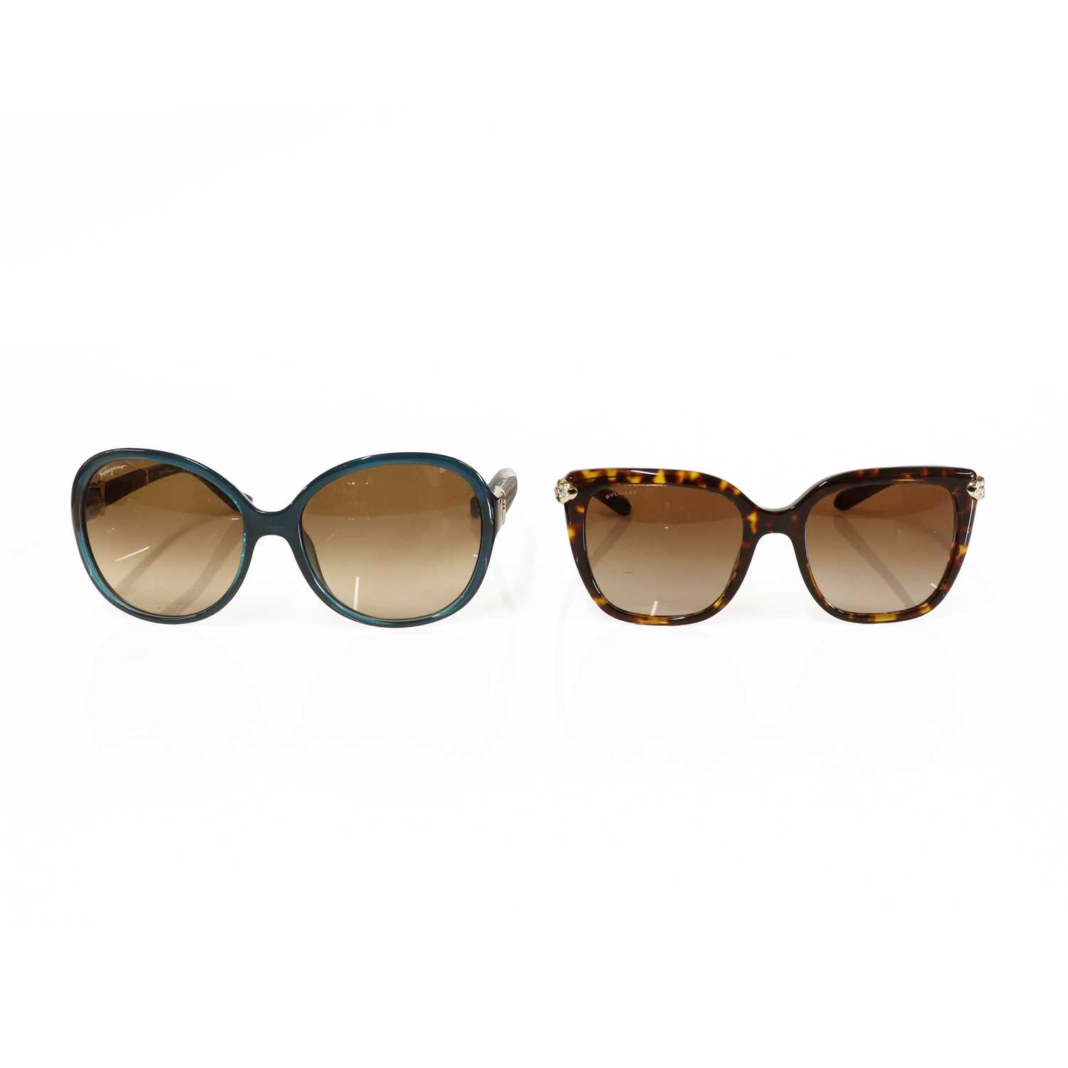 Lot 1524 - A pair of Bvlgari faux tortoiseshell sunglasses