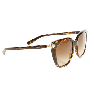 Lot 1524 - A pair of Bvlgari faux tortoiseshell sunglasses