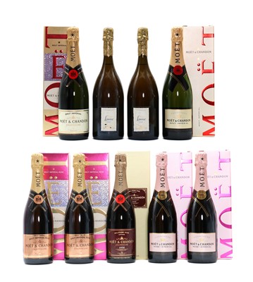 Lot 126 - A selection of vintage and non-vintage champagnes