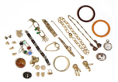 Lot 343 - A collection of costume jewellery