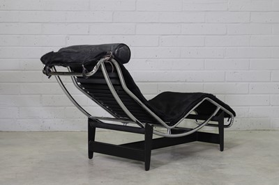 Lot 186 - A Cassina 'LC4' reclining chair