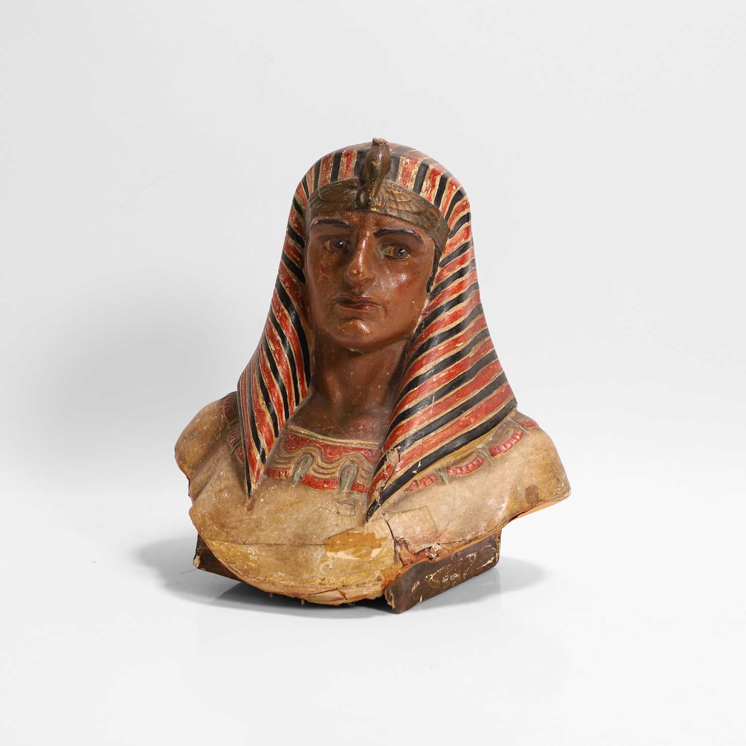 Lot 100 - A bust of Rudolph Valentino