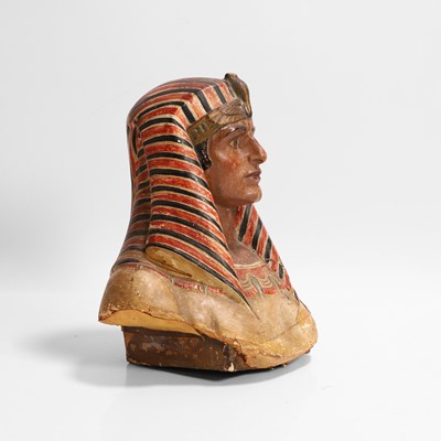 Lot 100 - A bust of Rudolph Valentino