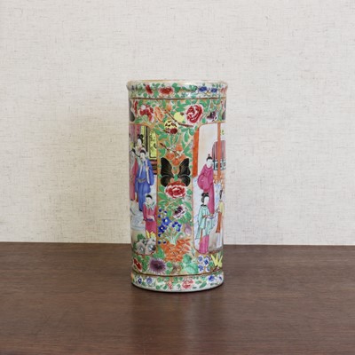 Lot 193 - A collection of Chinese Canton famille rose
