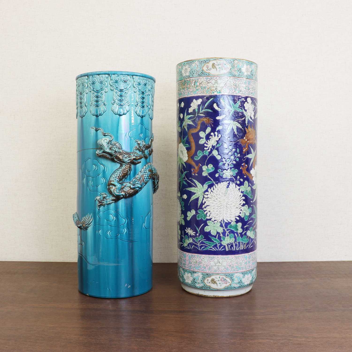 Lot 162 - A Chinese famille rose vase
