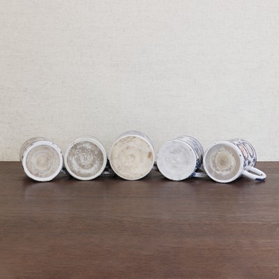 Lot 202 - A collection of Chinese export mugs