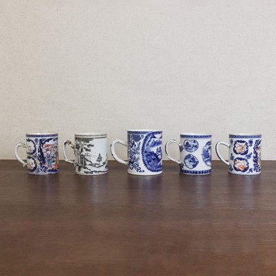 Lot 202 - A collection of Chinese export mugs