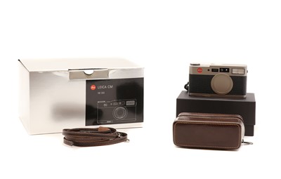 Lot 296 - A Leica 'Titanium' CM 35mm compact camera