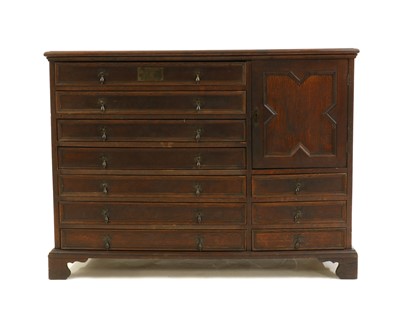 Lot 469 - An oak chest of drawers