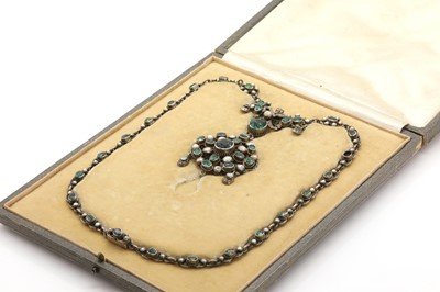 Lot 33 - An early 20th century Austro-Hungarian silver gilt gem set necklace