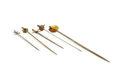 Lot 91 - A collection of rapiers