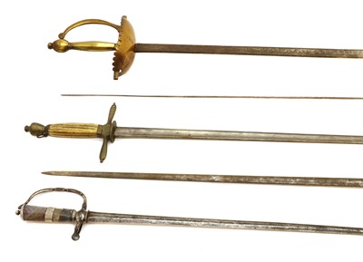 Lot 91 - A collection of rapiers