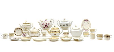 Lot 217 - A collection of Worcester porcelain