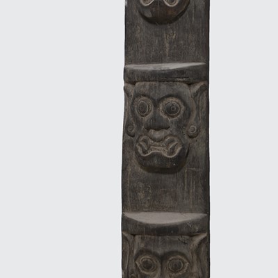 Lot 56 - A carved Dayak peoples' house post