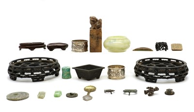 Lot 161 - A group of Chinese miscellaneous items