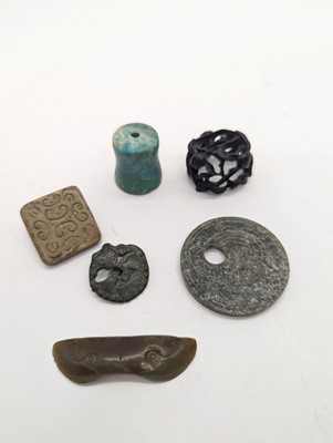 Lot 161 - A group of Chinese miscellaneous items