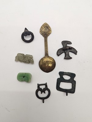 Lot 161 - A group of Chinese miscellaneous items