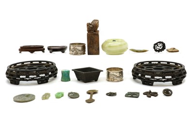 Lot 161 - A group of Chinese miscellaneous items